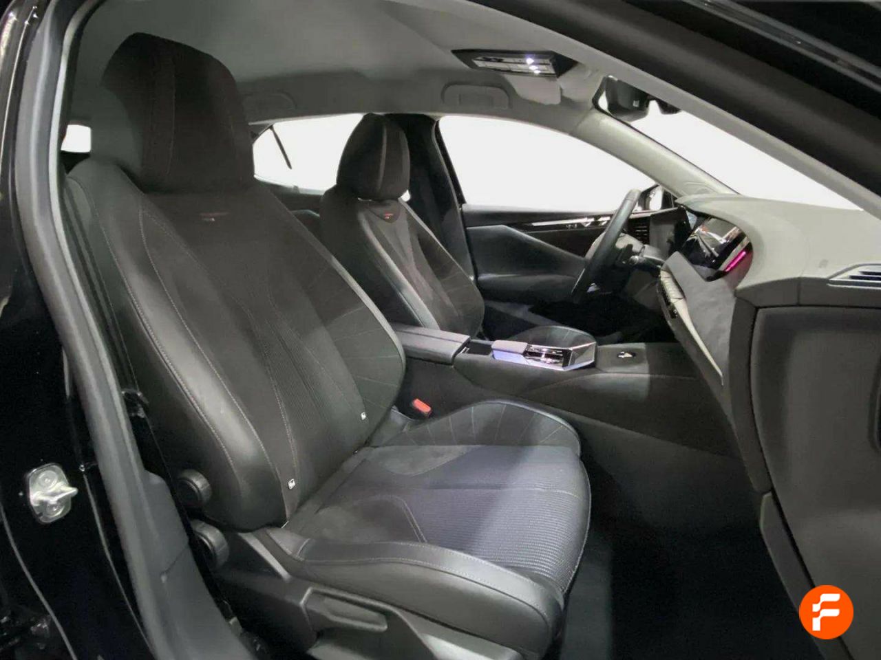 Foto DS Automobiles DS 4 13