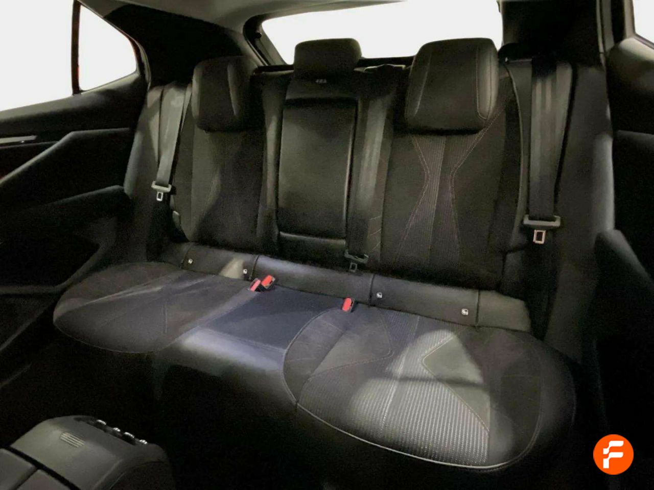 Foto DS Automobiles DS 4 14