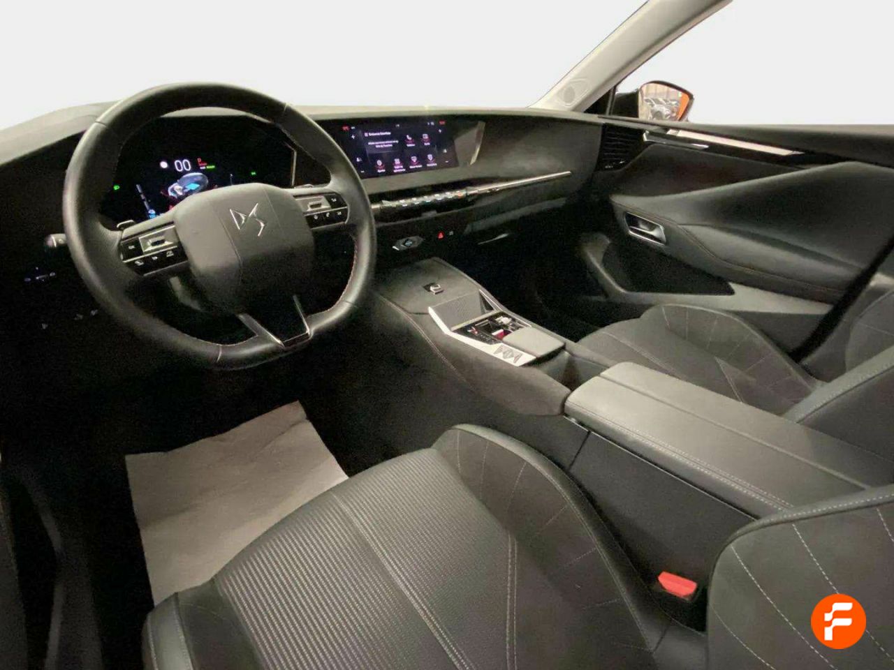 Foto DS Automobiles DS 4 37