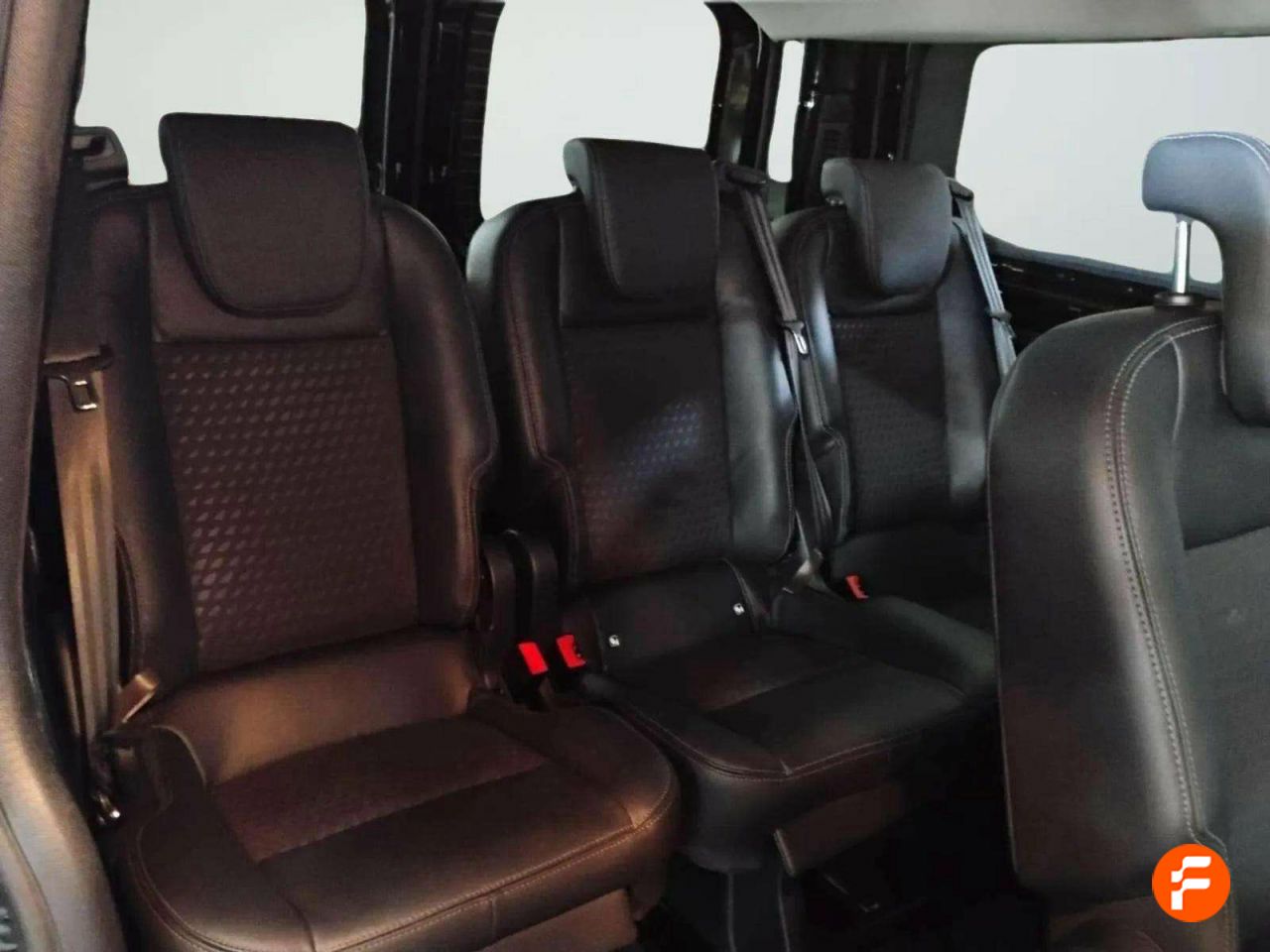 Foto Ford Transit Custom 24
