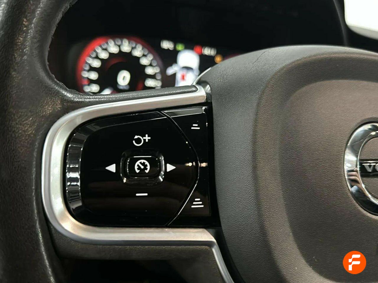 Foto Volvo XC90 12