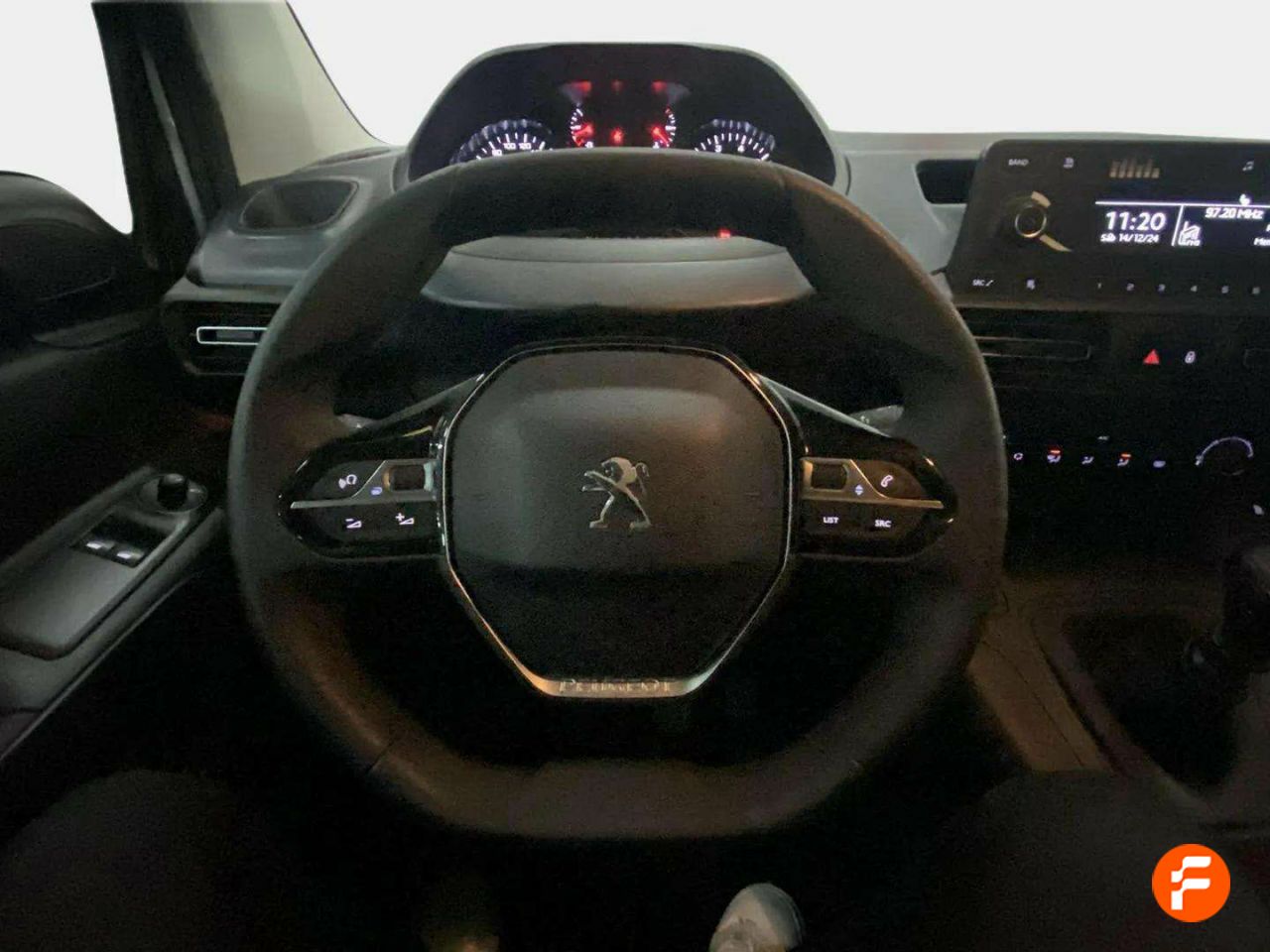 Foto Peugeot Rifter 11