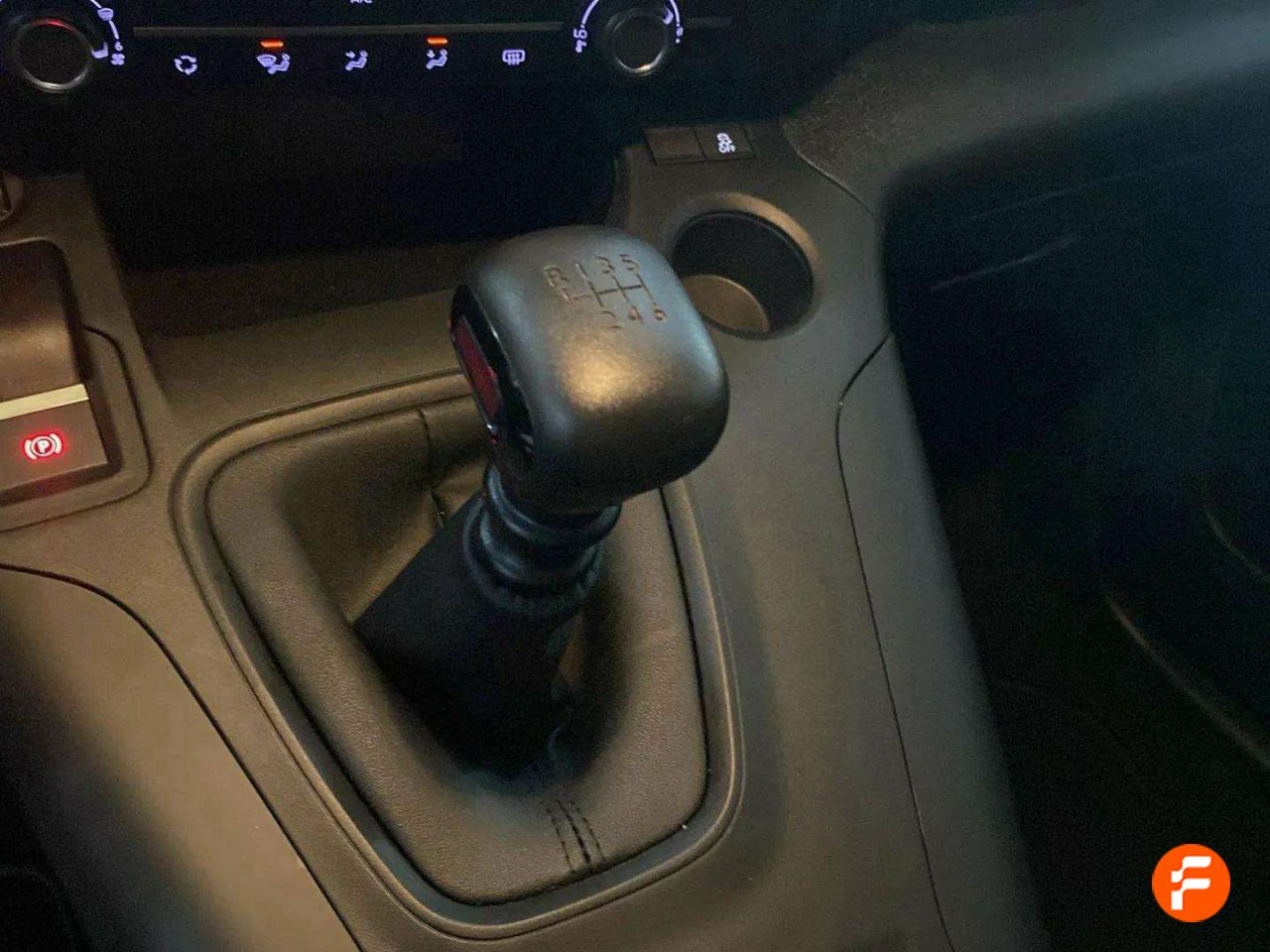Foto Peugeot Rifter 21
