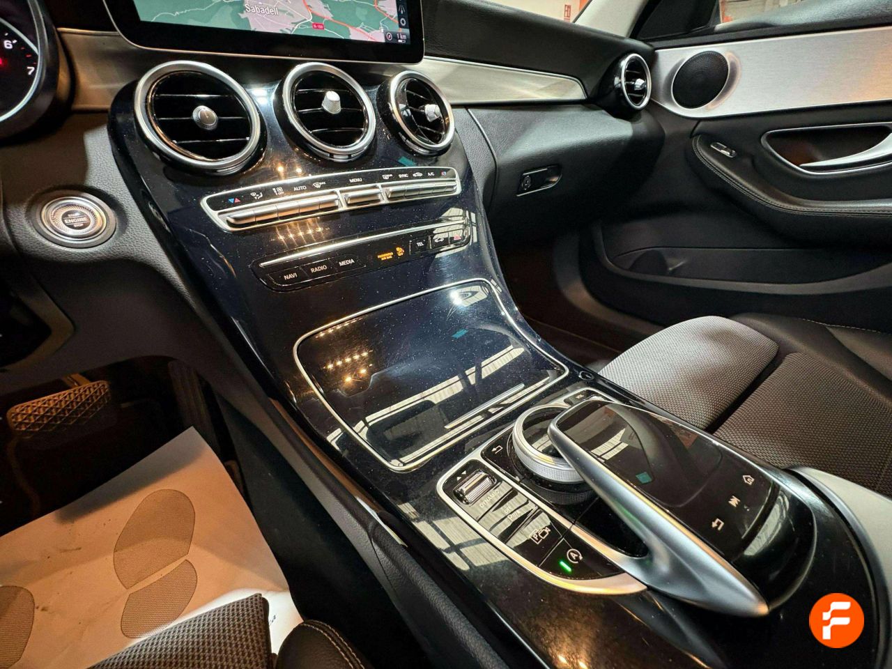 Foto Mercedes-Benz Clase C 18