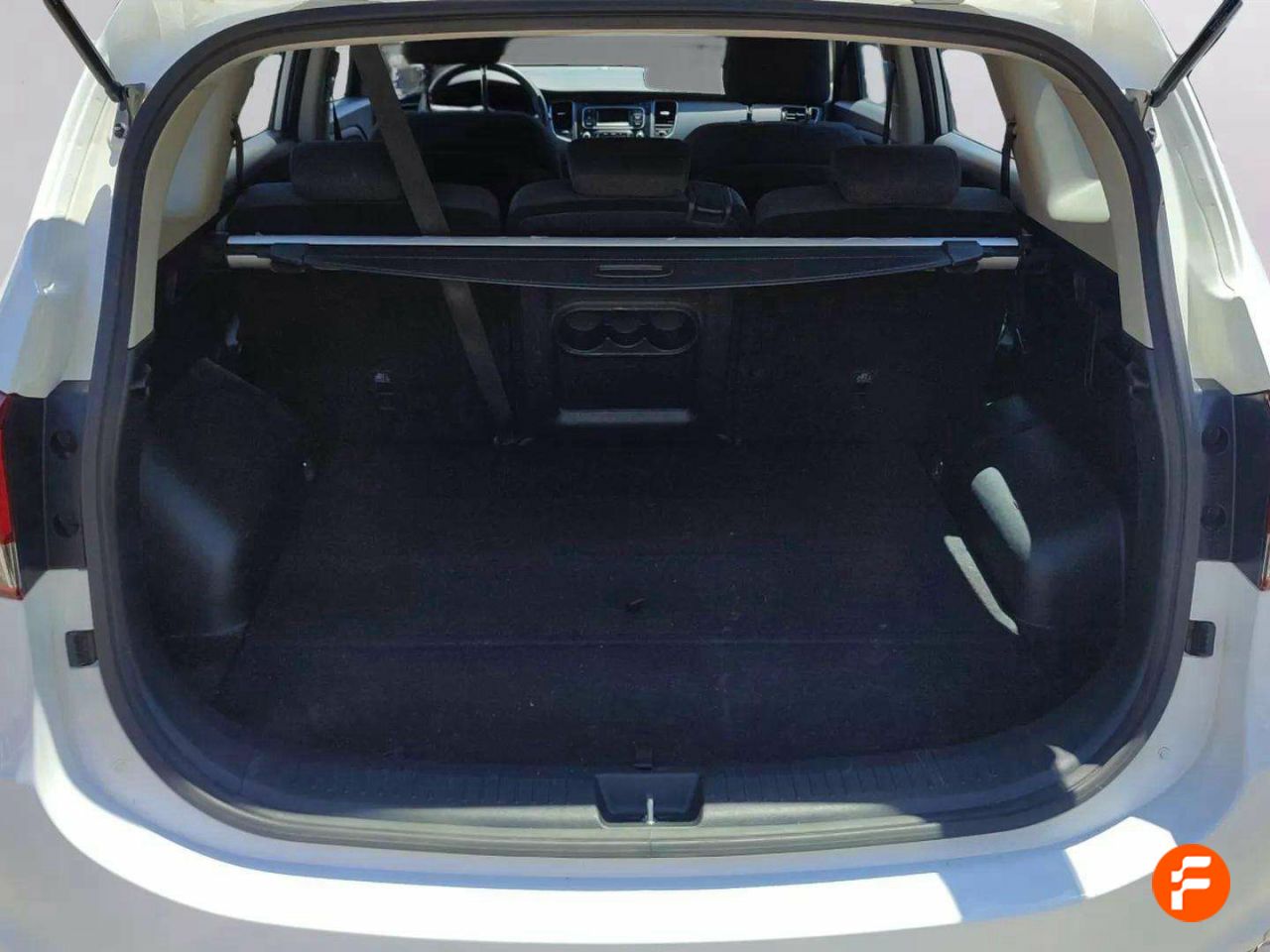 Foto Kia Carens 9