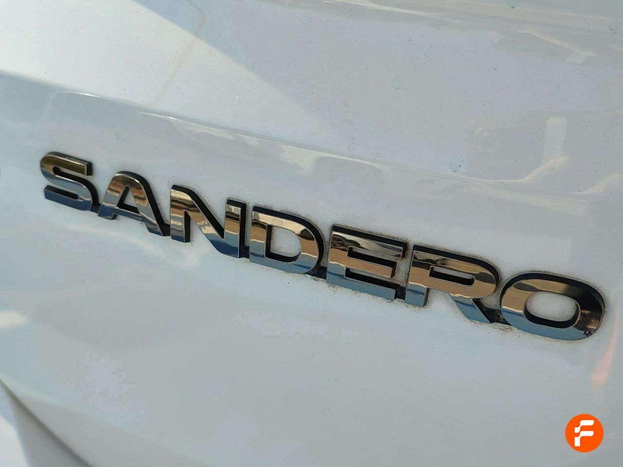 Foto Dacia Sandero 10
