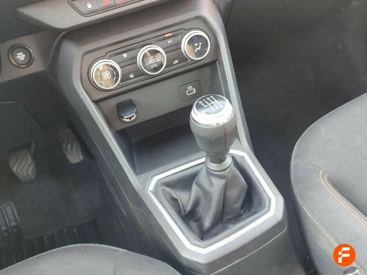 Foto Dacia Sandero 18