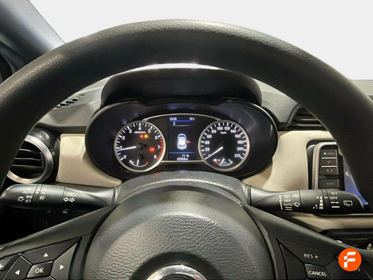 Foto Nissan Micra 12