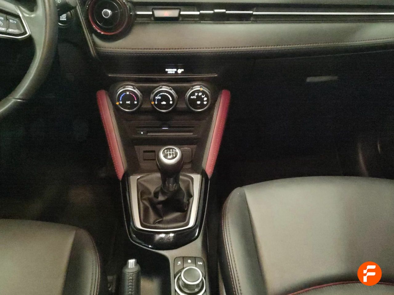 Foto Mazda CX-3 12