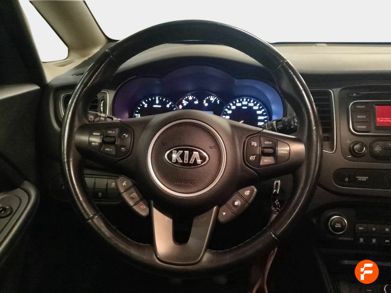 Foto Kia Carens 11