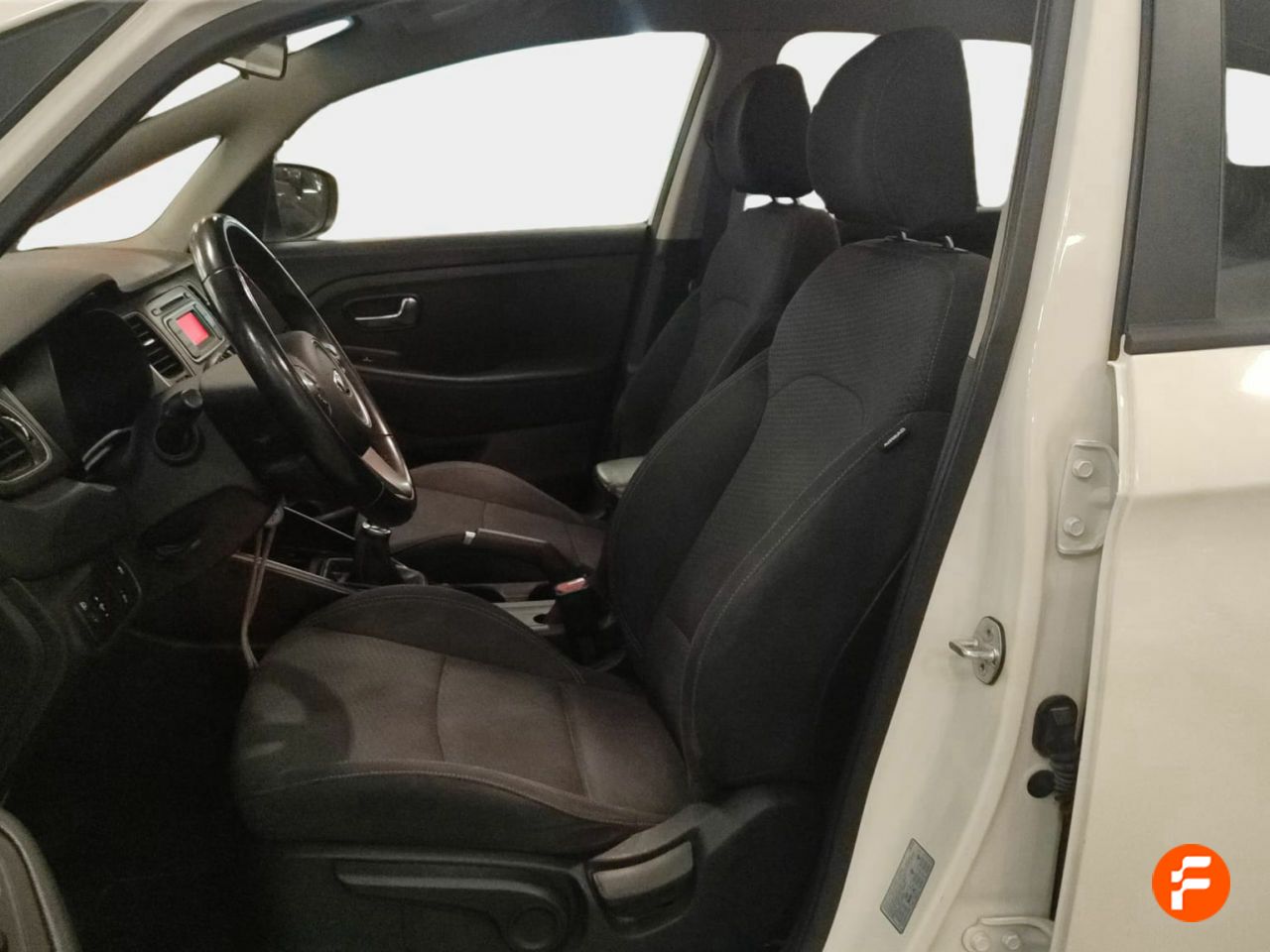 Foto Kia Carens 14