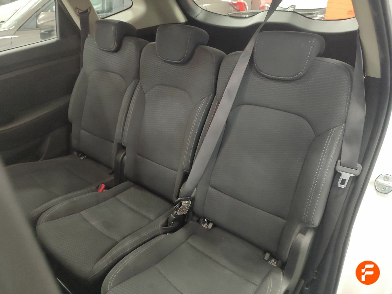 Foto Kia Carens 16