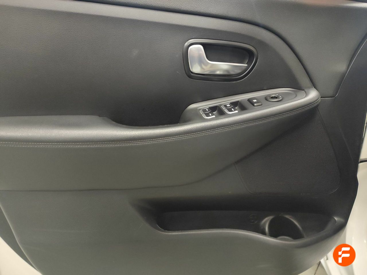 Foto Kia Carens 18