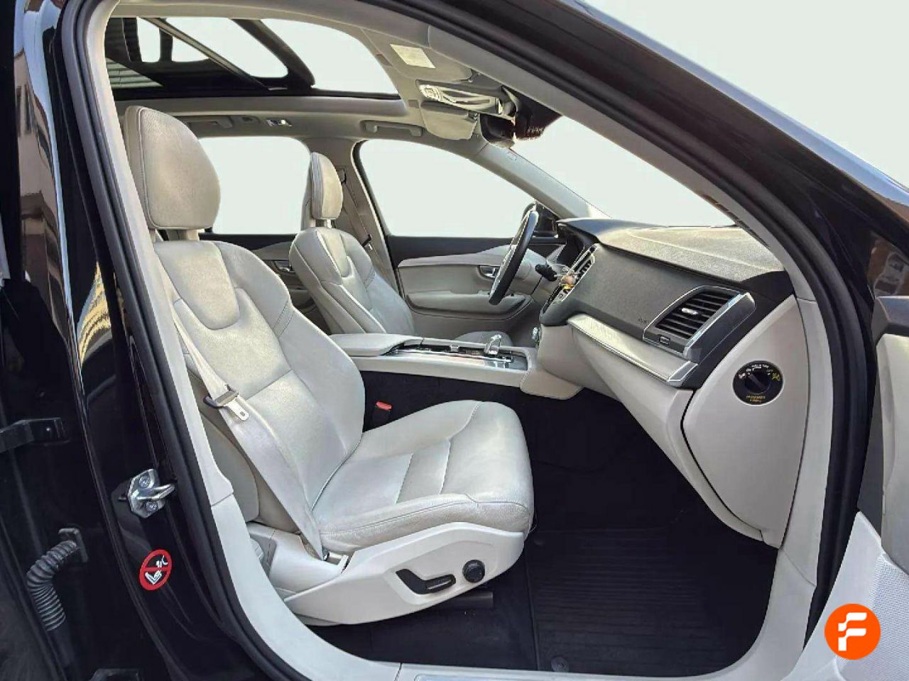 Foto Volvo XC90 16