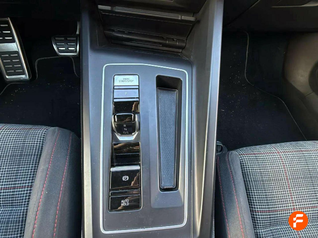 Foto Volkswagen Golf 13