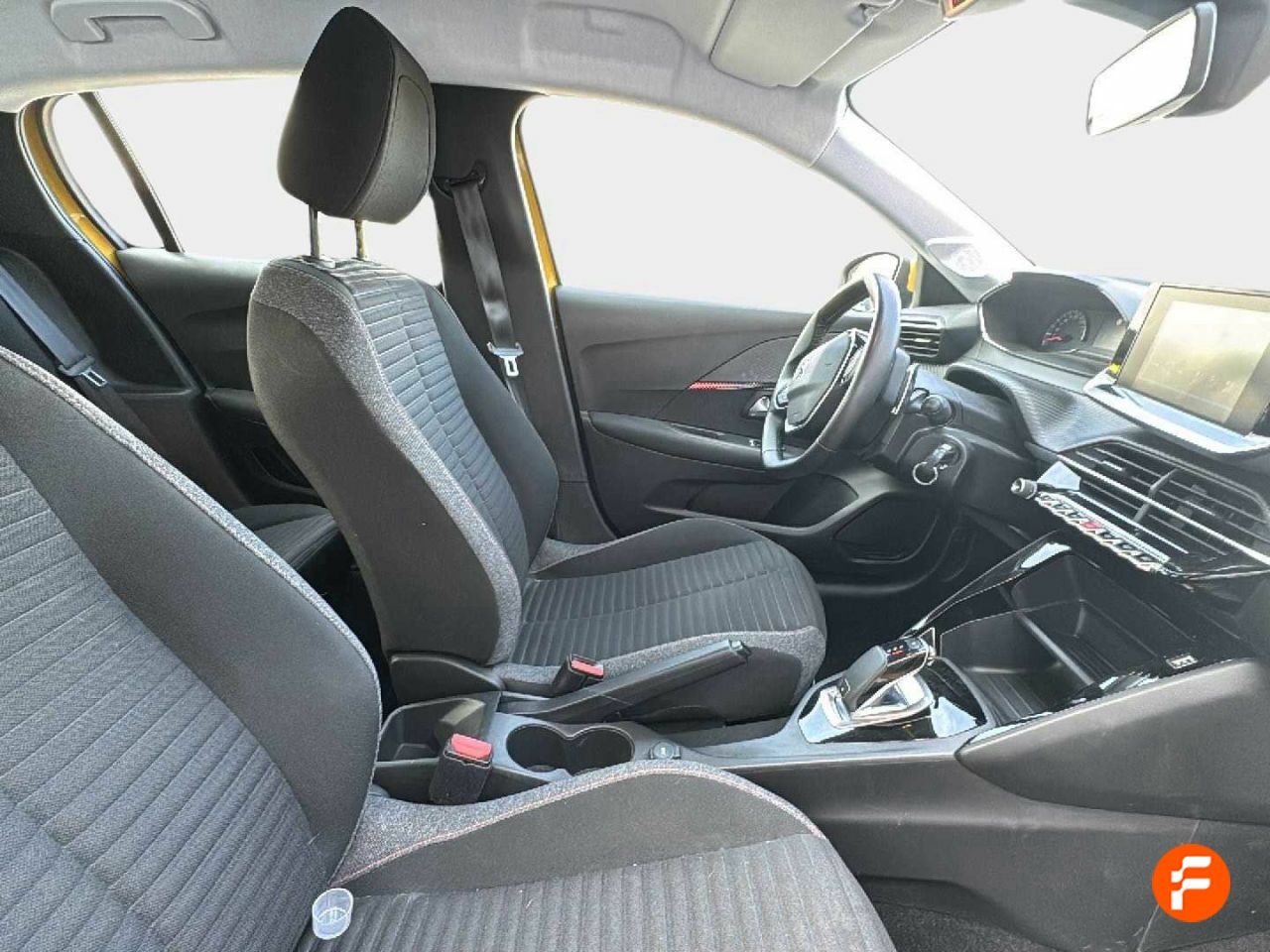 Foto Peugeot 208 13