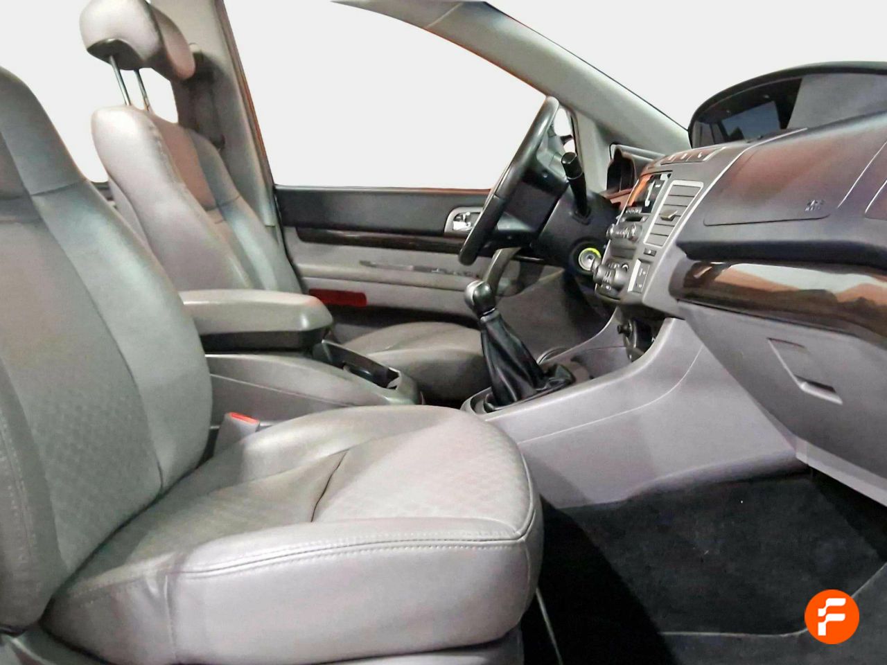 Foto SsangYong Rodius 10