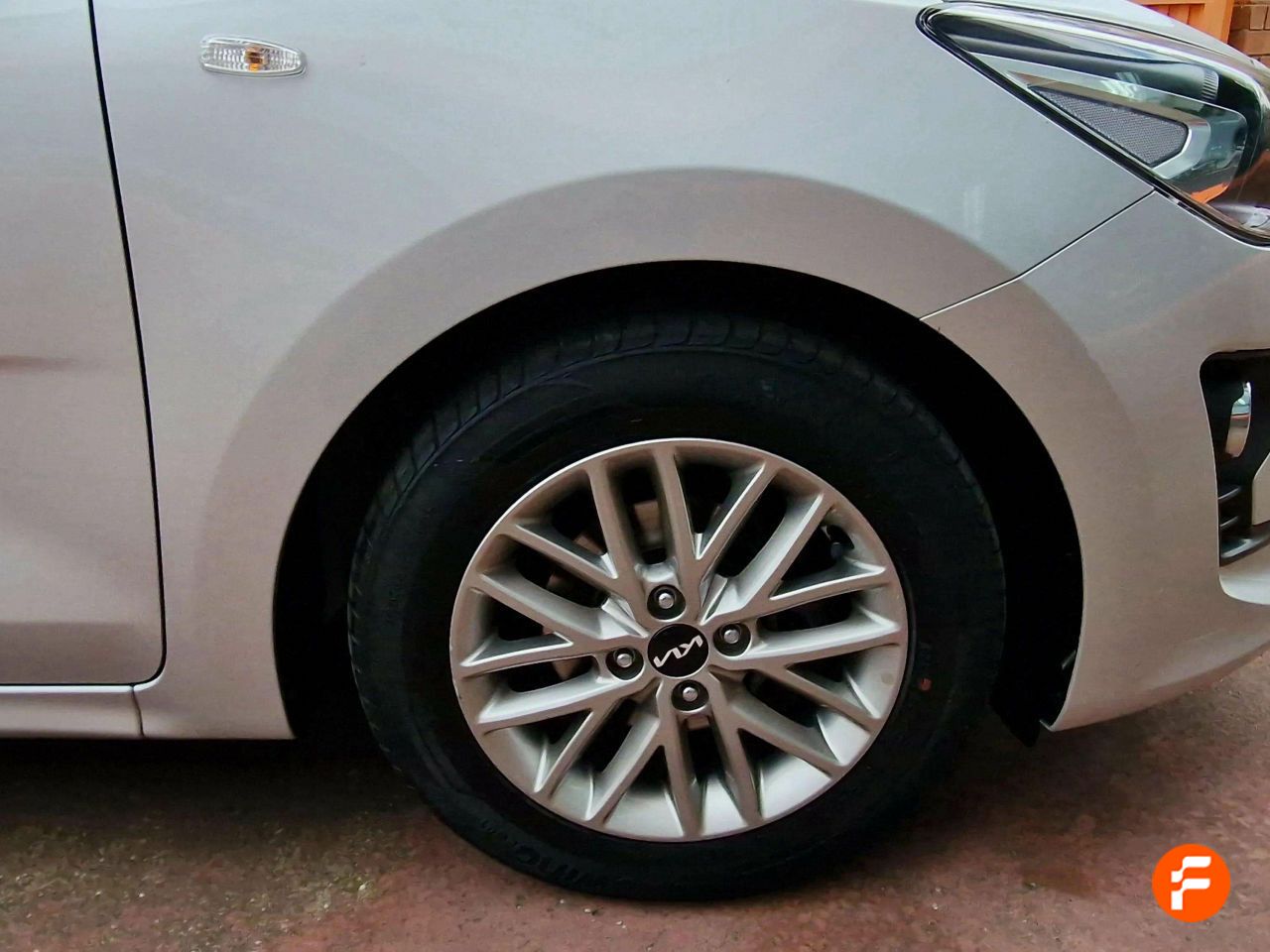 Foto Kia Rio 26
