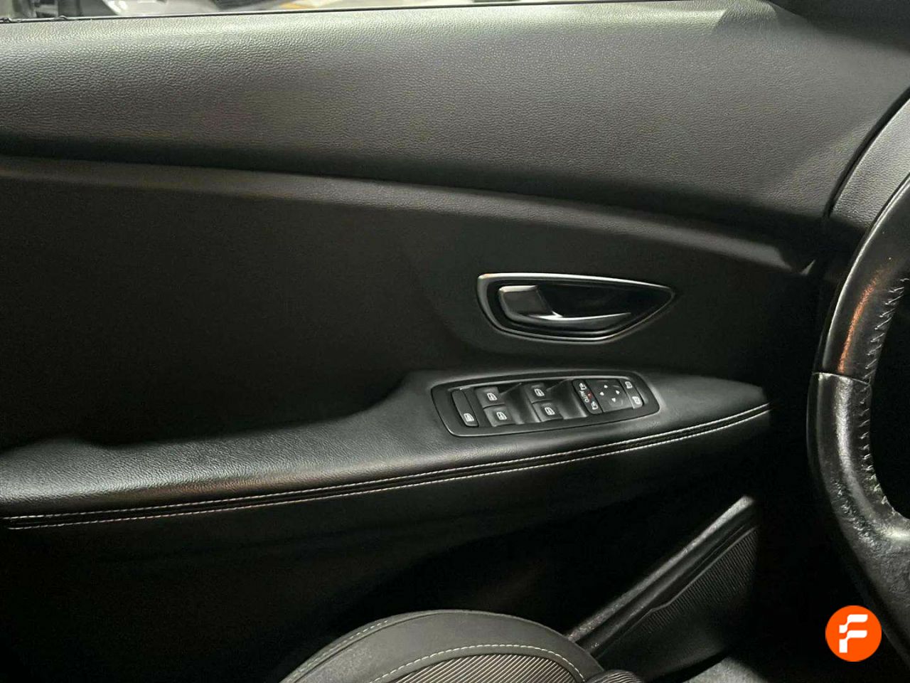 Foto Renault Scénic 16