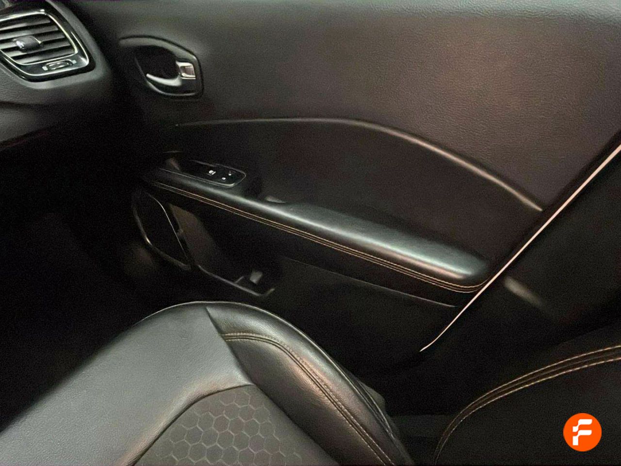 Foto Jeep Compass 12