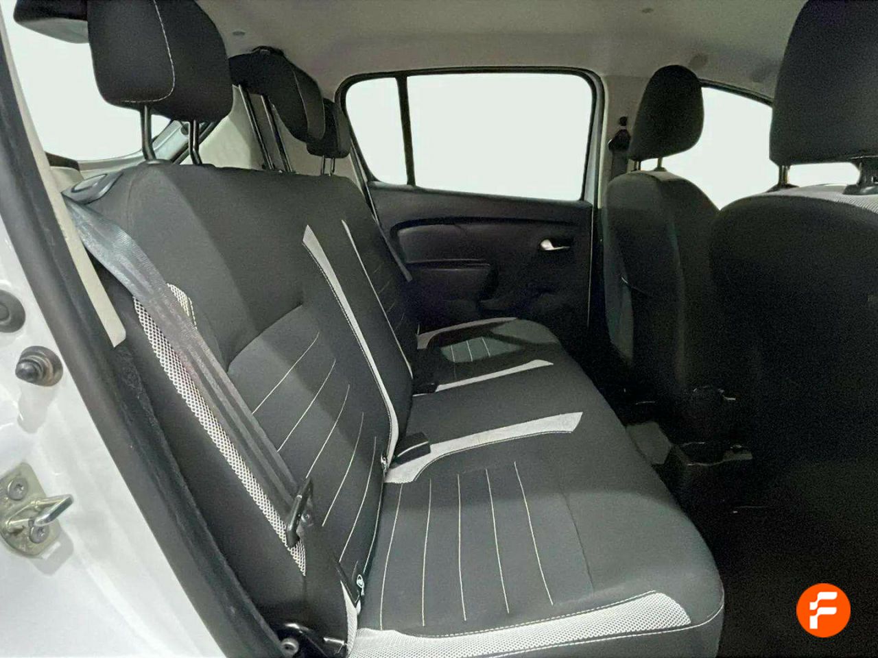 Foto Dacia Sandero 13