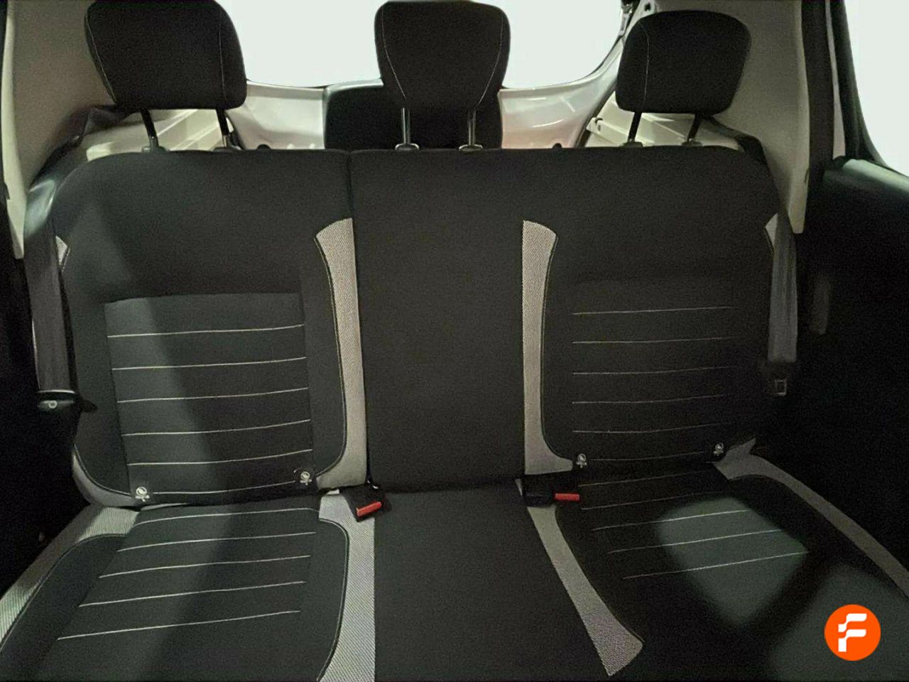 Foto Dacia Sandero 14