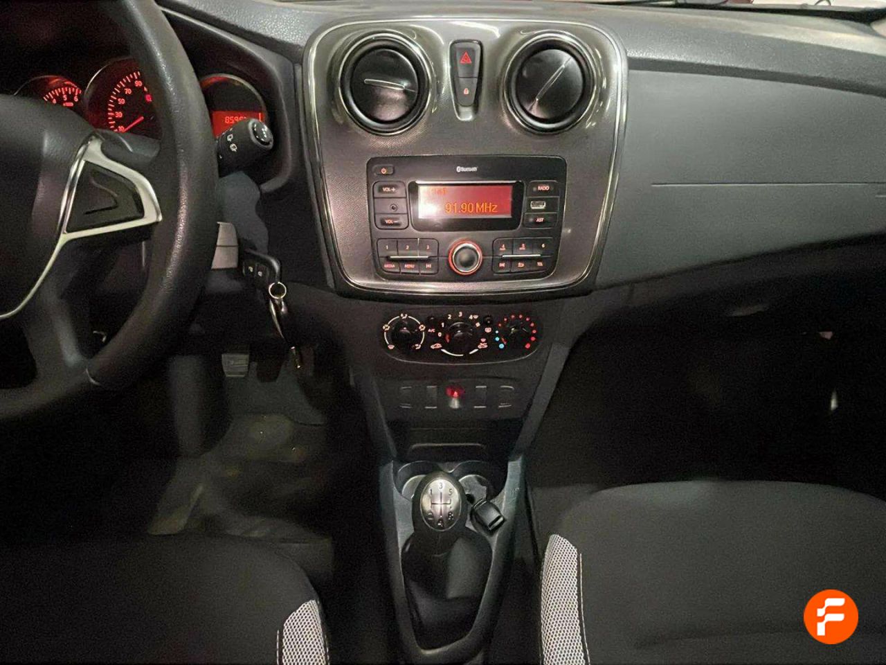 Foto Dacia Sandero 19