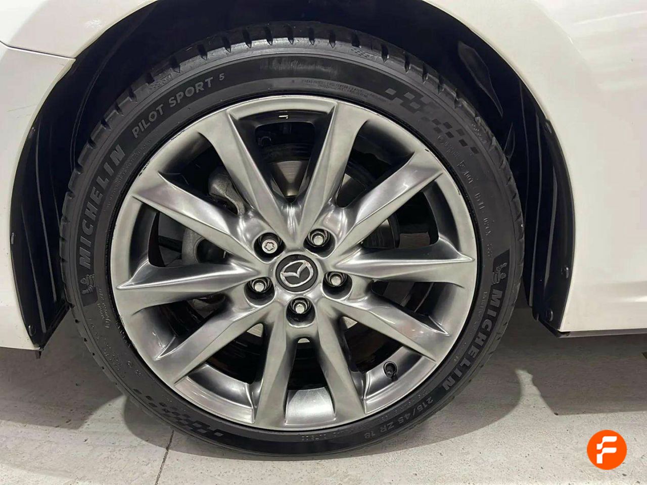 Foto Mazda Mazda3 24