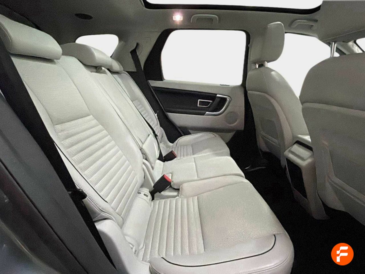 Foto Land-Rover Discovery Sport 14