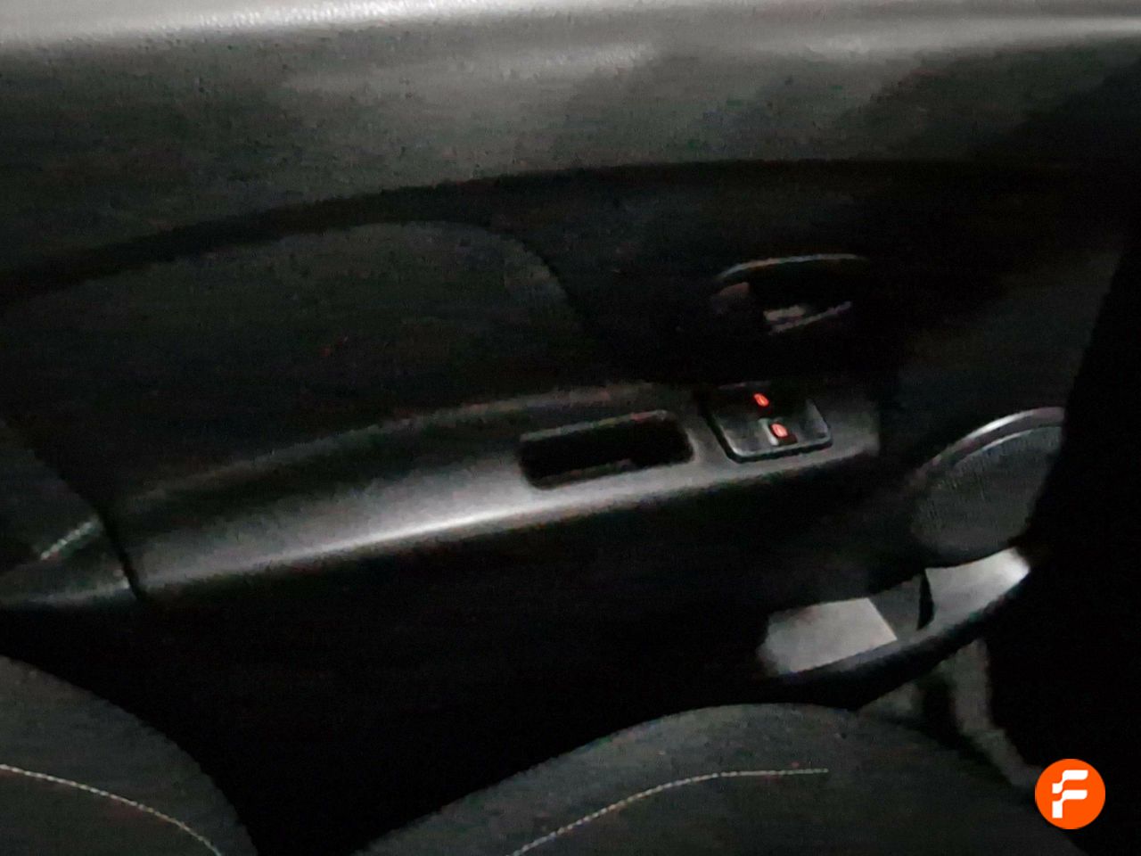 Foto Dacia Logan 17