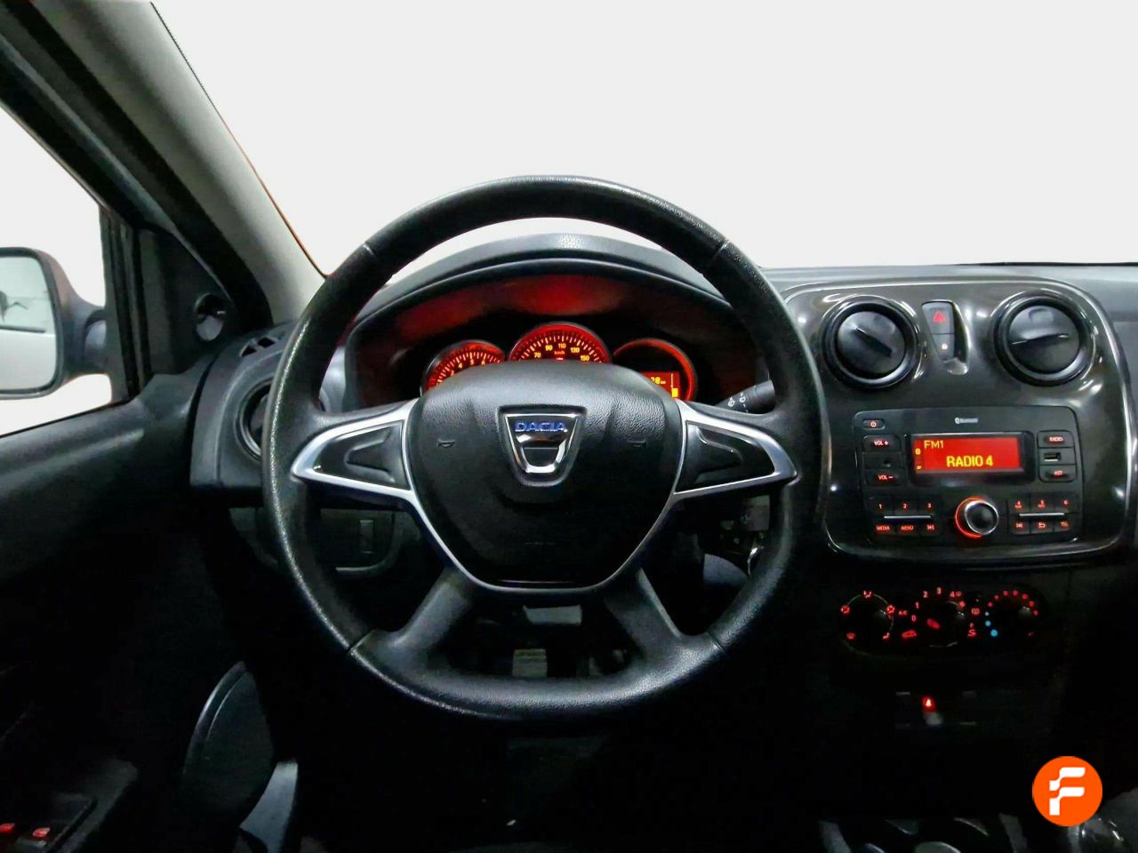 Foto Dacia Logan 18