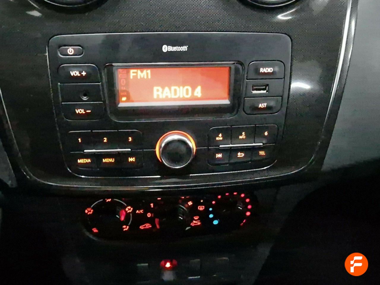 Foto Dacia Logan 21
