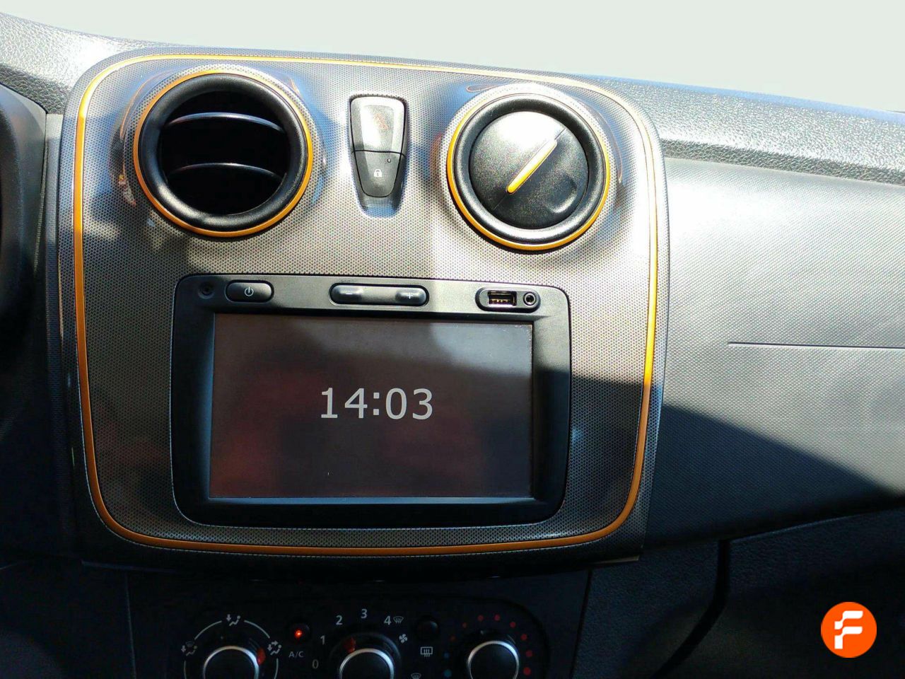 Foto Dacia Sandero 16