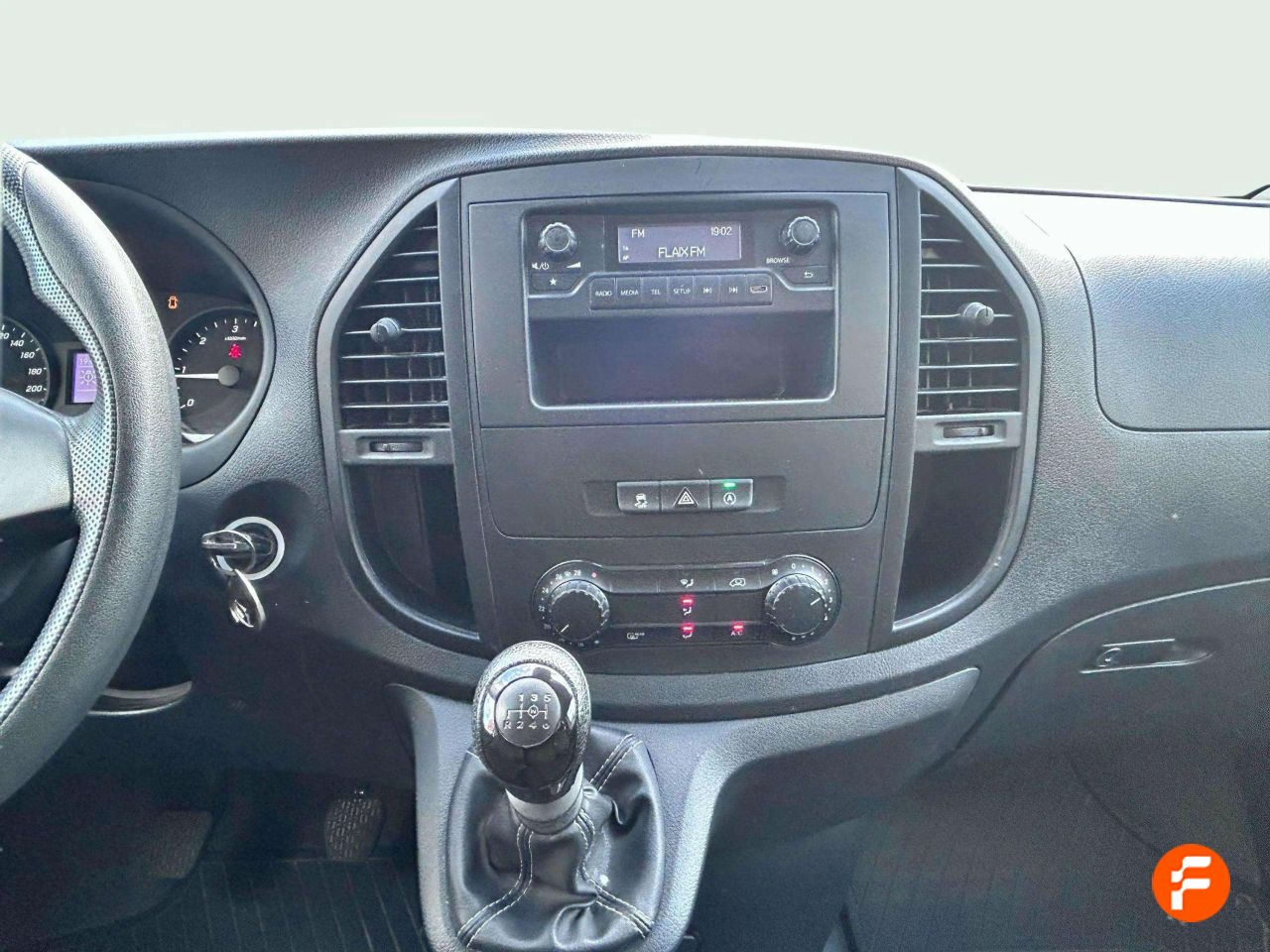 Foto Mercedes-Benz Vito 11