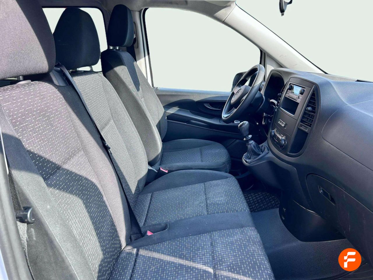 Foto Mercedes-Benz Vito 15