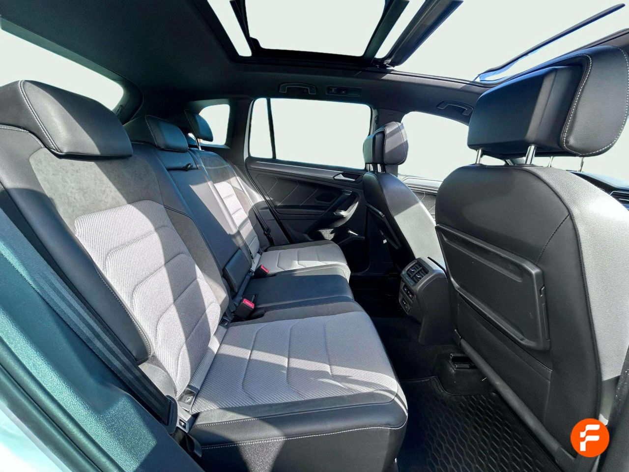 Foto Volkswagen Tiguan 16