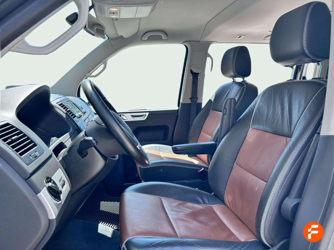 Foto Volkswagen Multivan 14