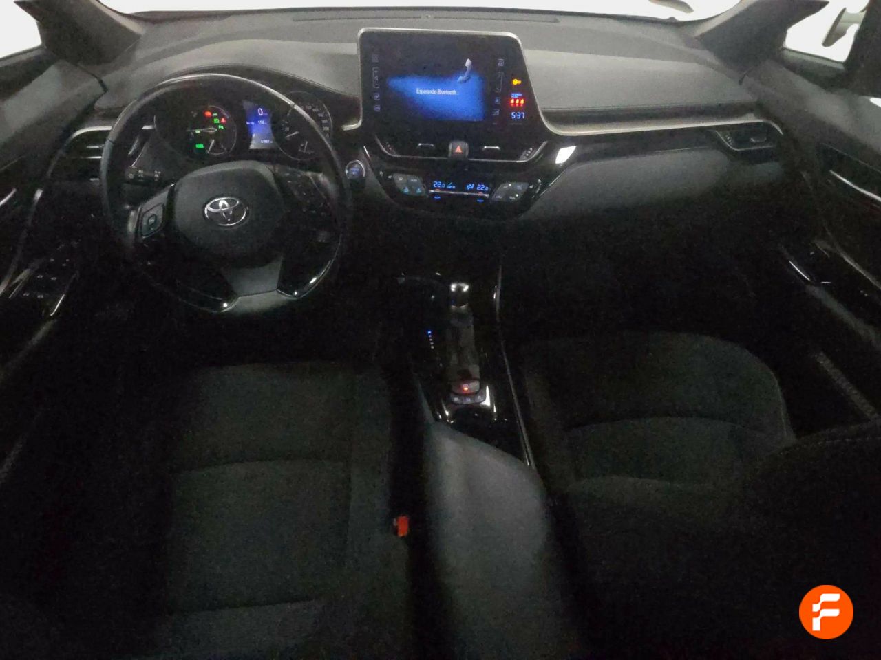 Foto Toyota C-HR 10