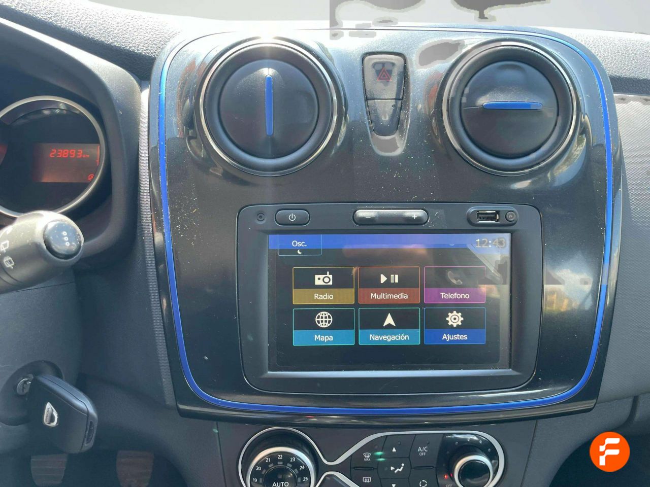 Foto Dacia Sandero 11