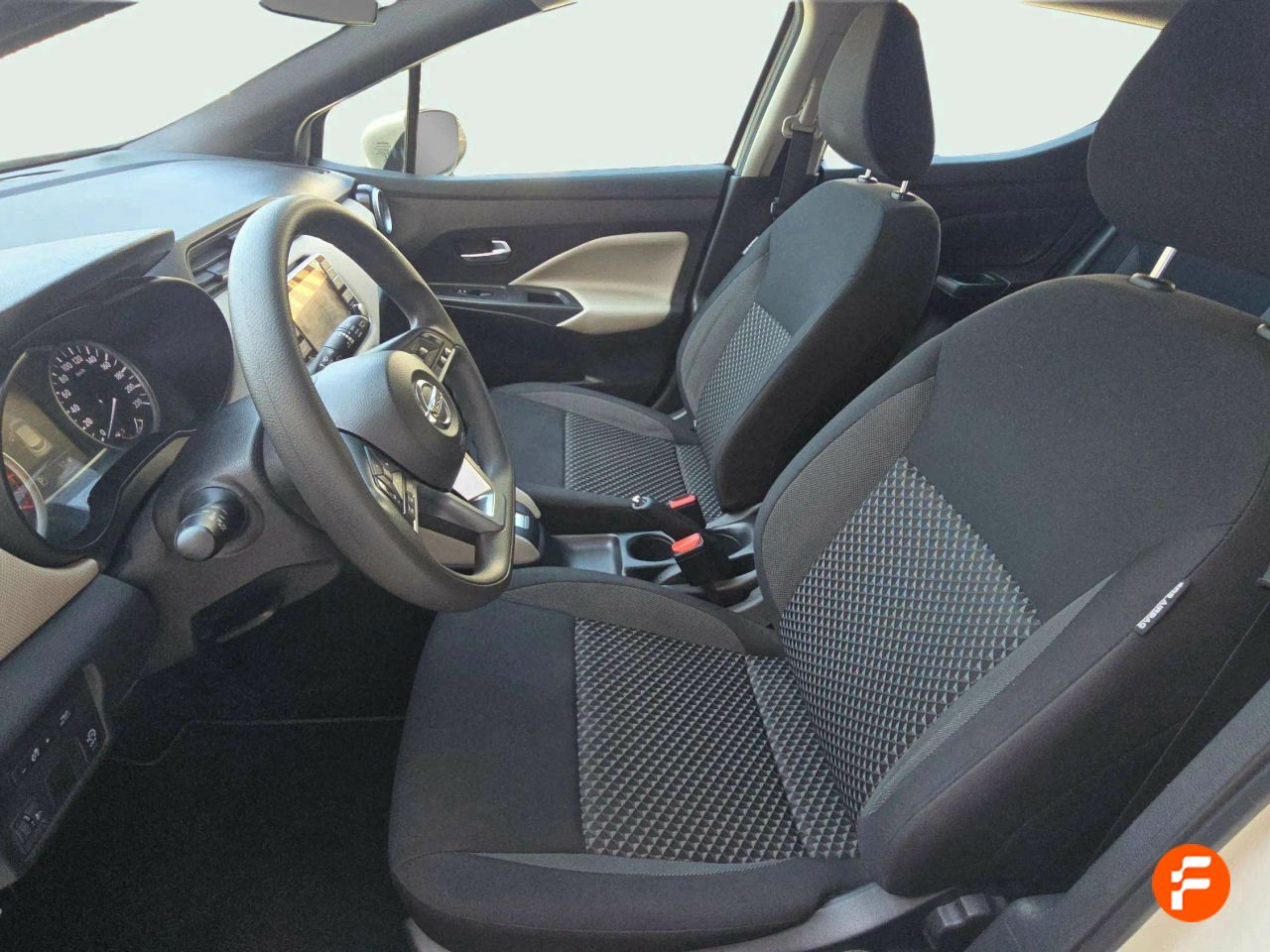 Foto Nissan Micra 15