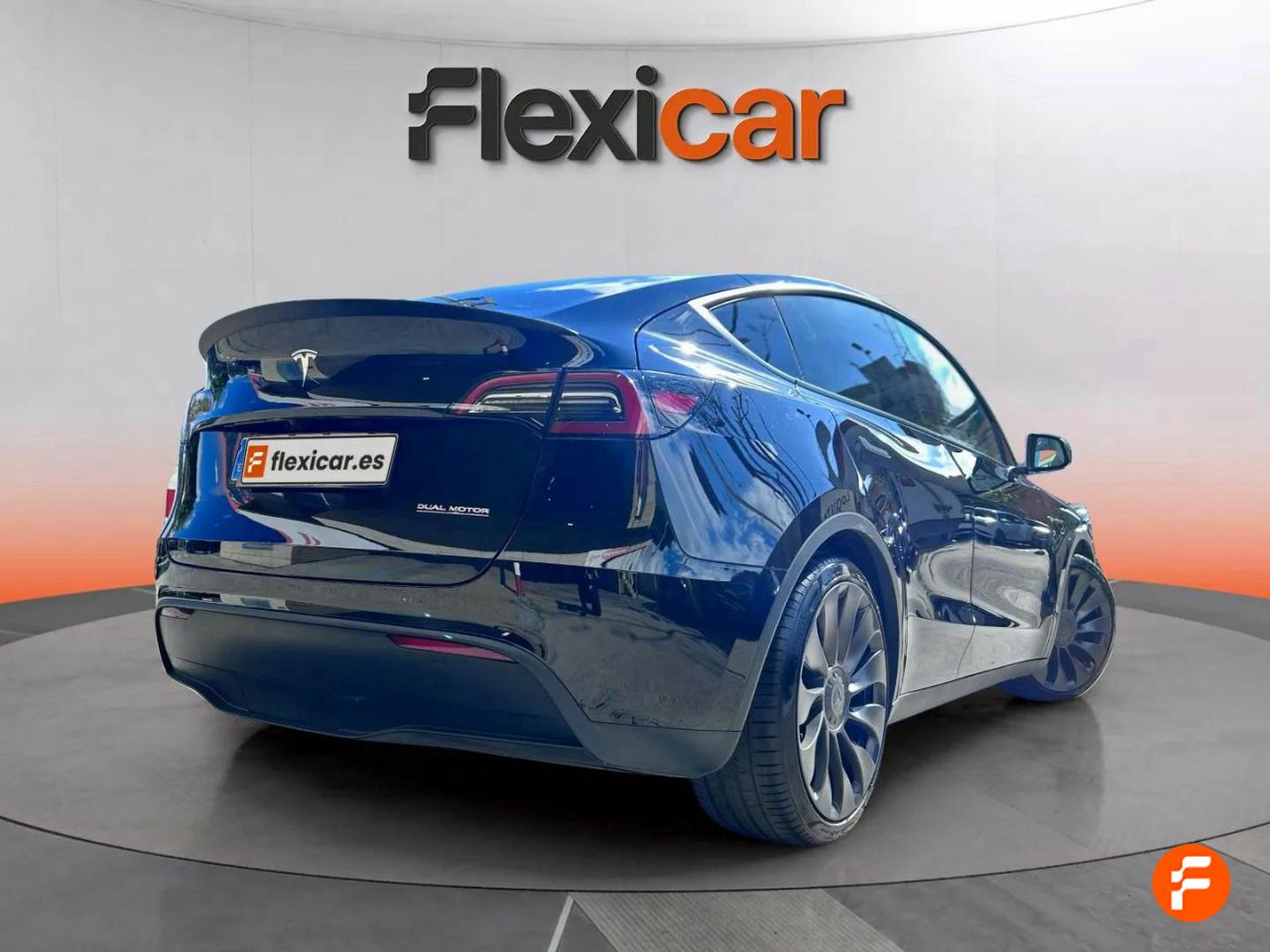 Foto Tesla Model Y 8