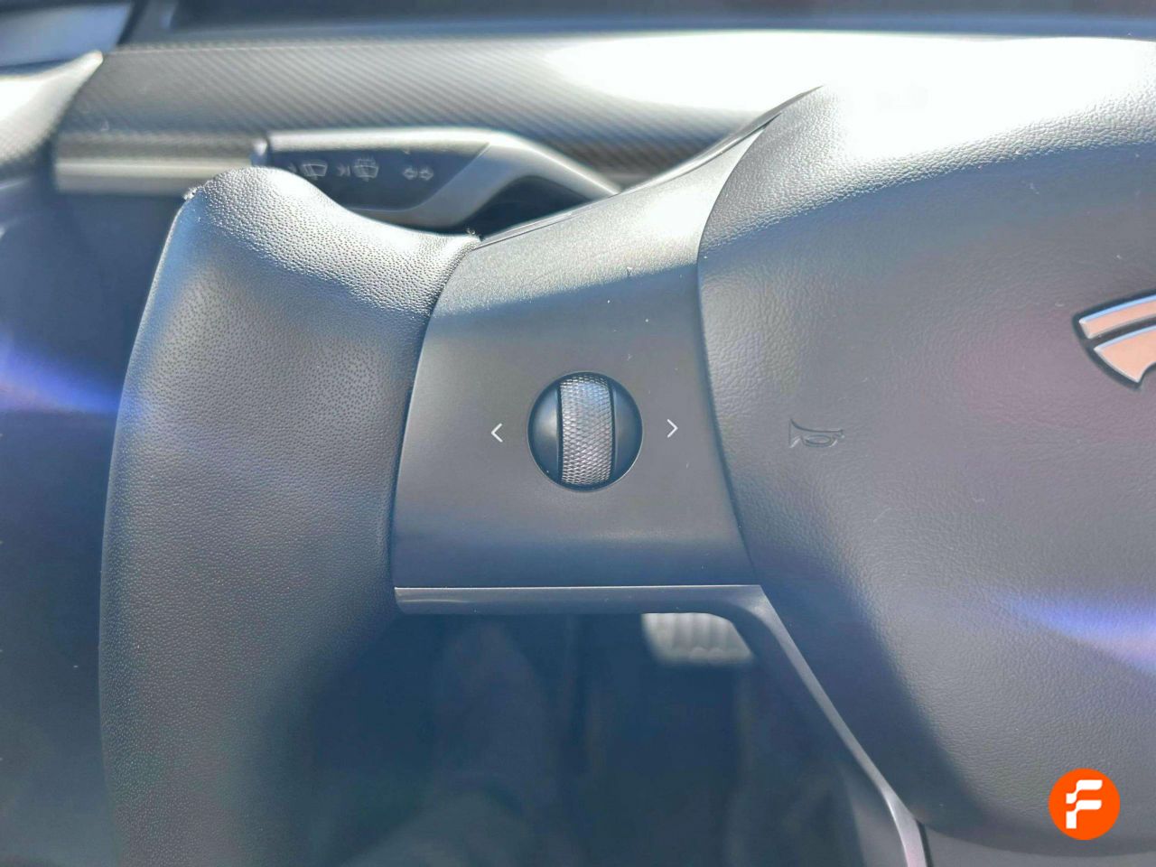 Foto Tesla Model Y 23