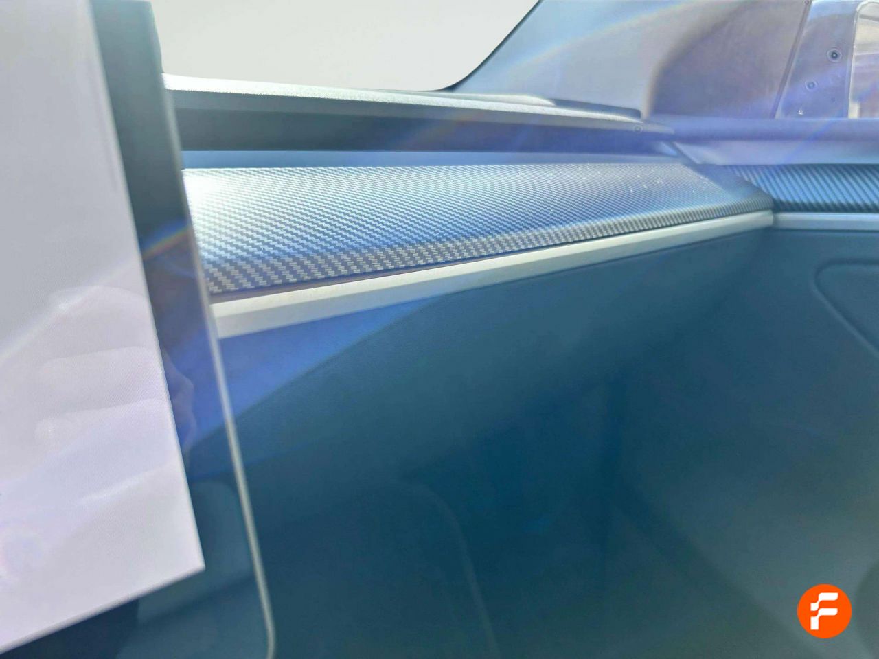 Foto Tesla Model Y 26