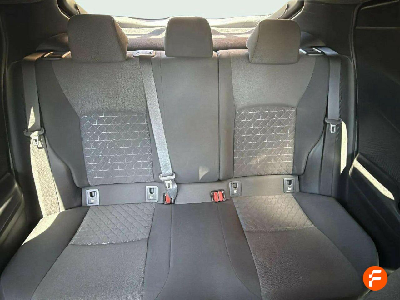 Foto Toyota C-HR 16