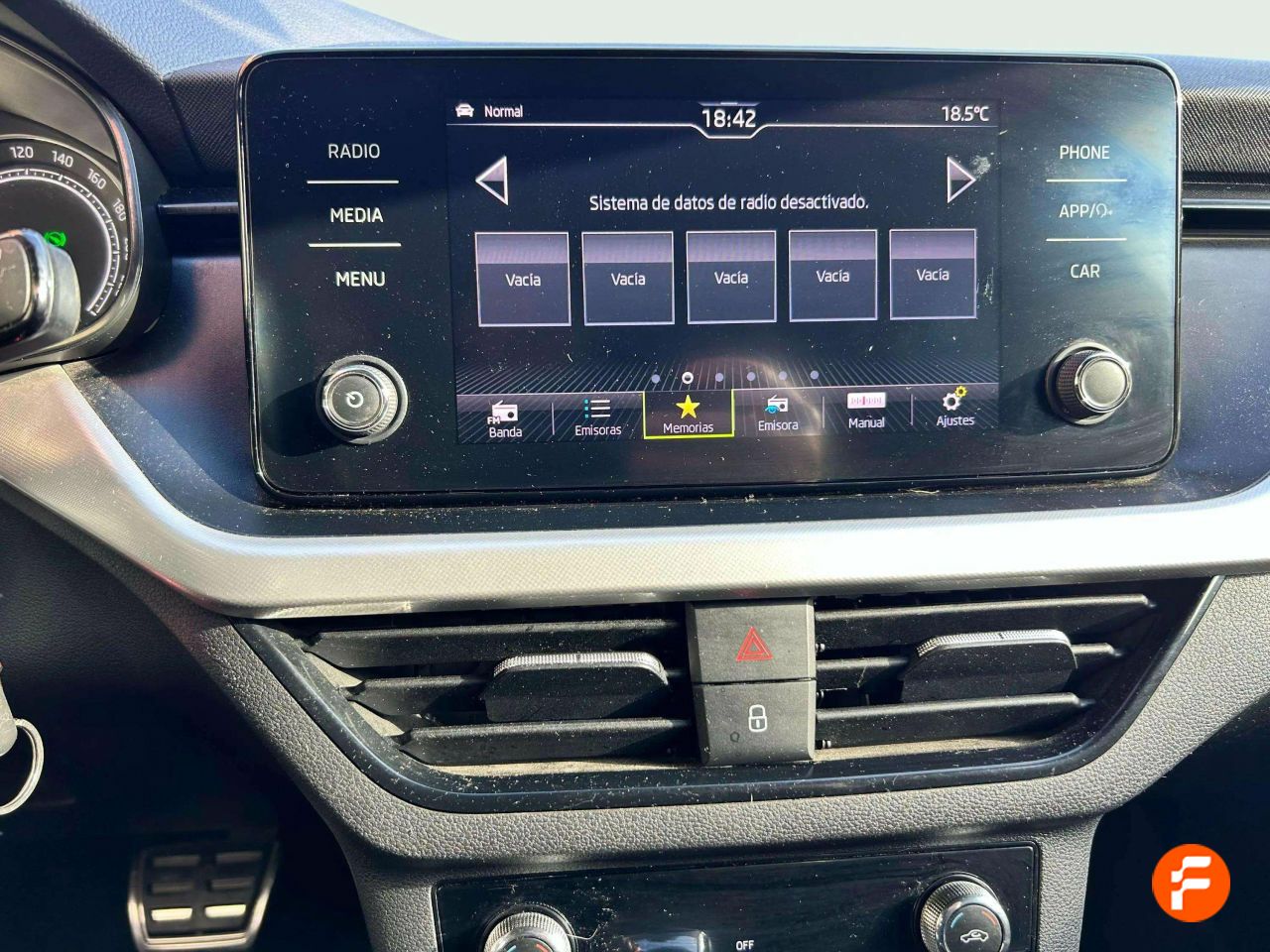 Foto Skoda Scala 10