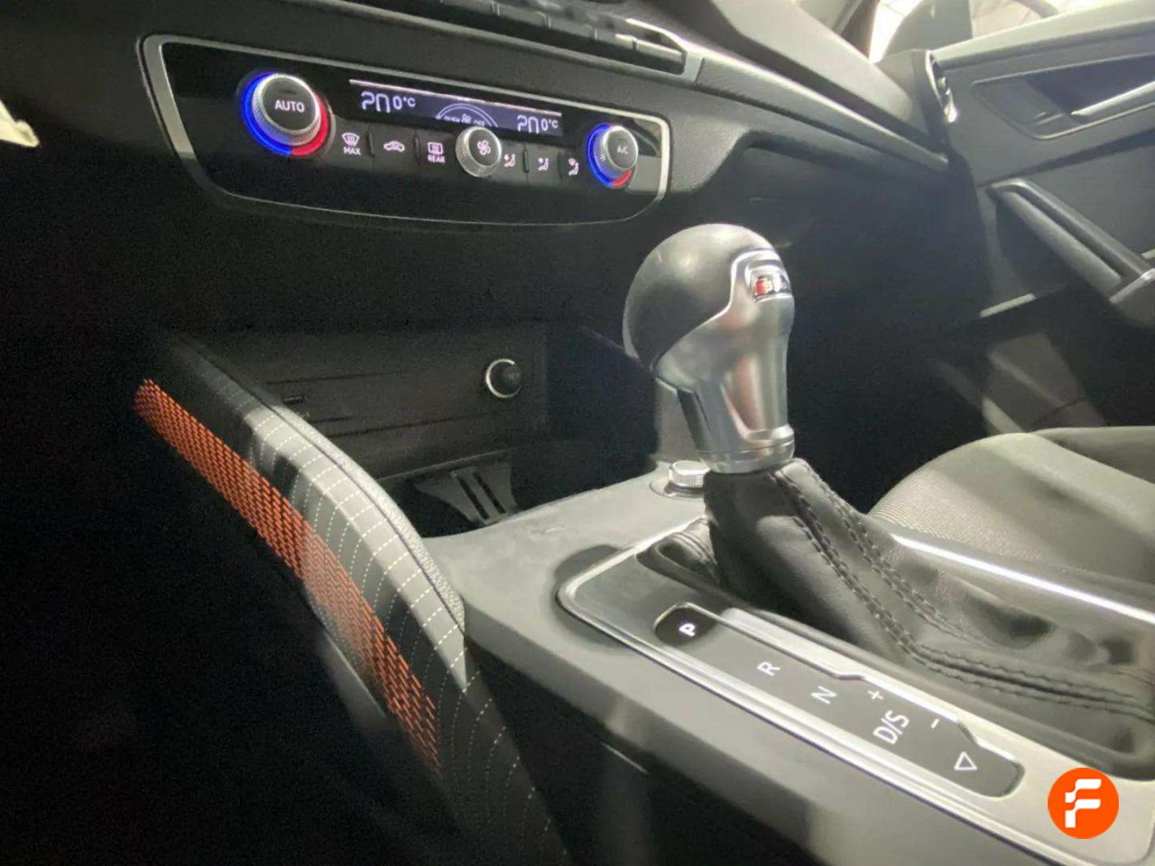 Foto Audi Q2 26