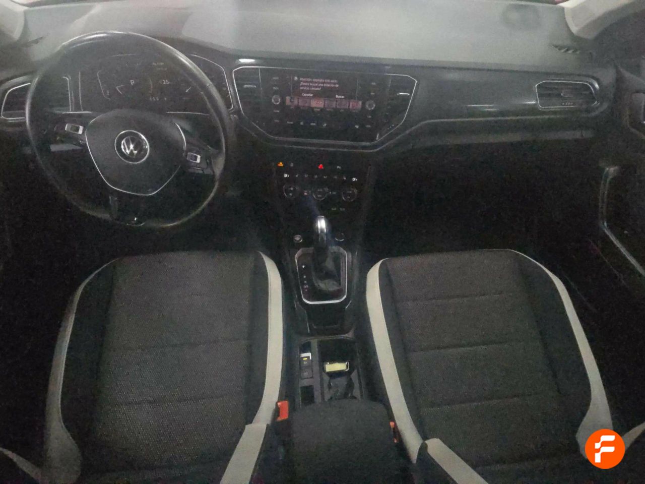 Foto Volkswagen T-Roc 10