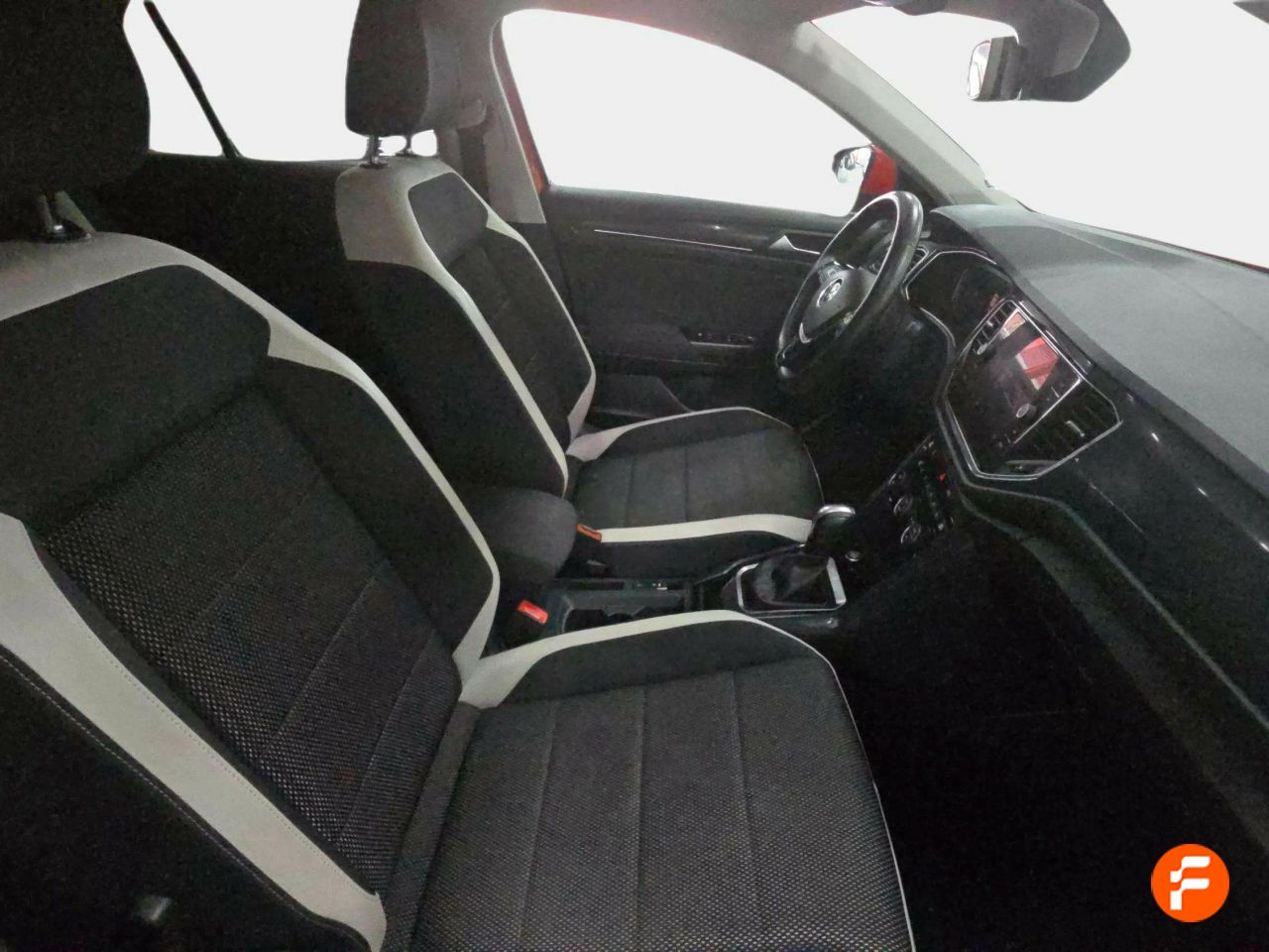 Foto Volkswagen T-Roc 14