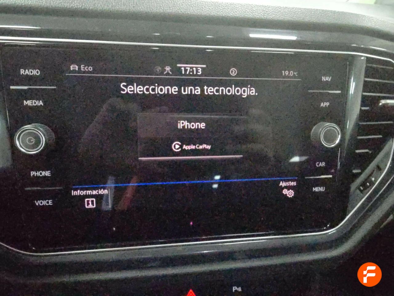 Foto Volkswagen T-Roc 22