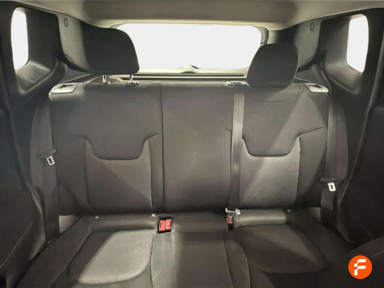 Foto Jeep Renegade 16